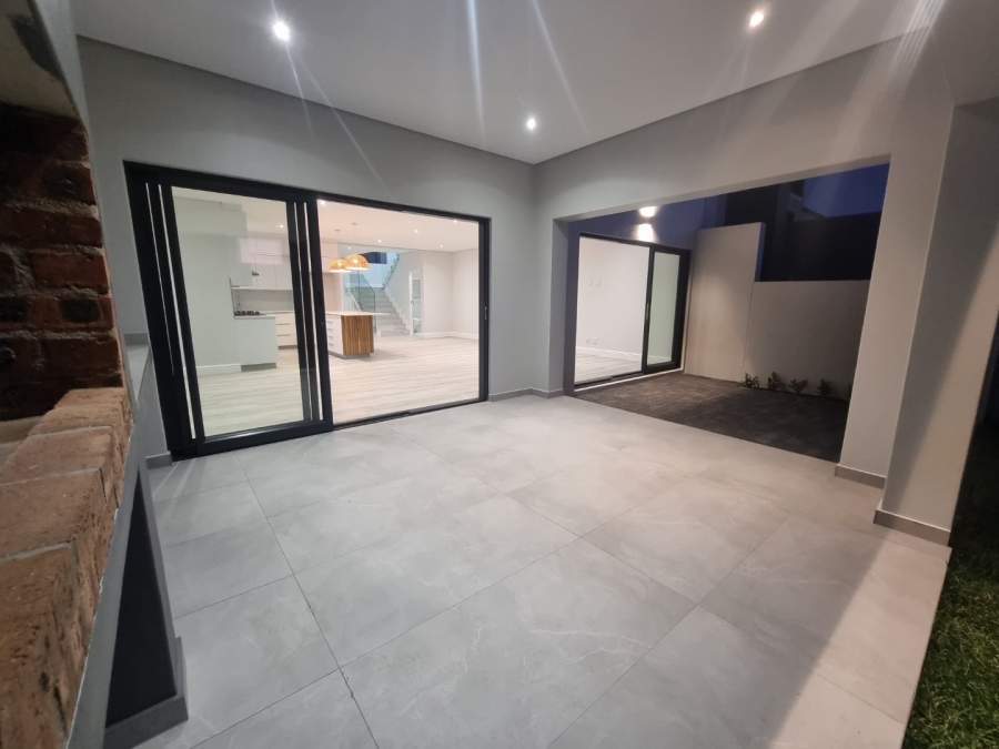 4 Bedroom Property for Sale in Sandown Western Cape